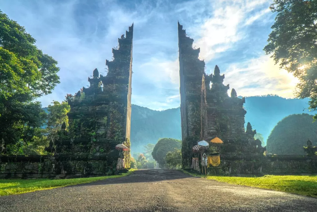 Indonezja krajobrazy i ludzie