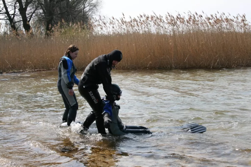 Kurs rescue diver - wyciąganie nurka z wody